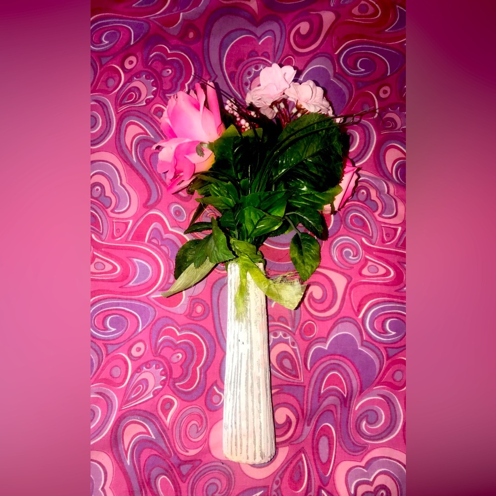 Selling pink bouquet of fake roses